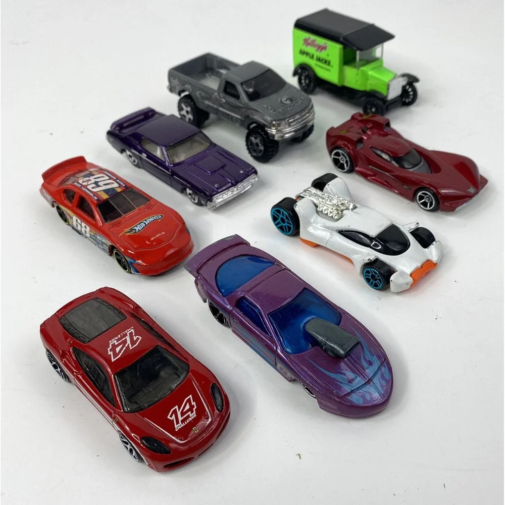 Hot Wheels & Matchbox Loose Lot Of 8 Random Cars-Ferrari, Model T, F-150, Scoopa